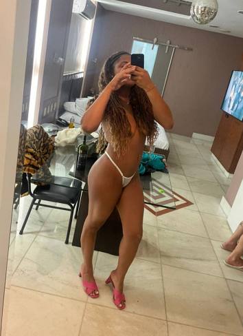 Acompanhantes Caratinga Livia Barretos